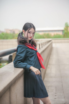 撑开乖女H